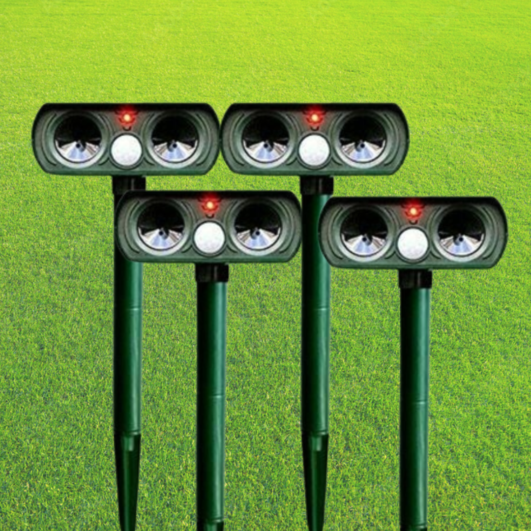 Infrared Solar Powered Animal Pest Repeller 0