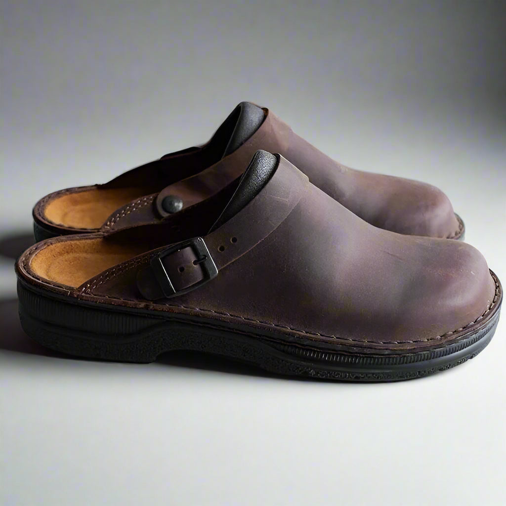 Women's Clogs with Buckle – Supportive Closed-Toe Slip-Ons for All-Day Comfort 3