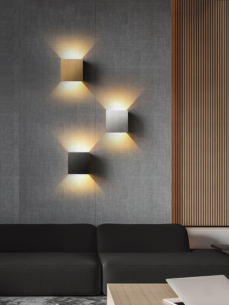 ElegantBeam – Minimalist Wall Lamp for Sophisticated Lighting 8